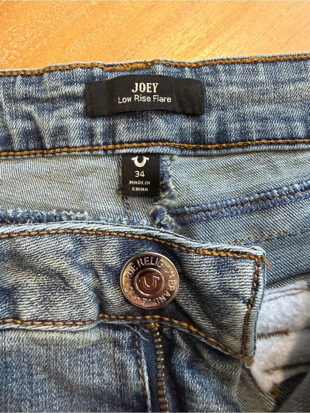 True Religion Women's Medium Blue Flare Jeans with Contrast Stitching - Picture 8 of 10